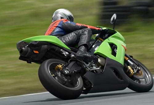 摩托車換擋技巧